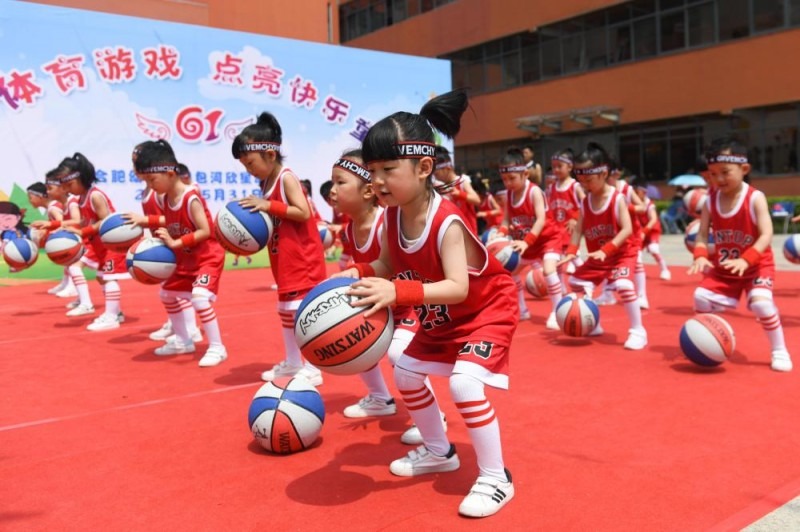 樊振东3-0横扫奥恰洛夫夺胜